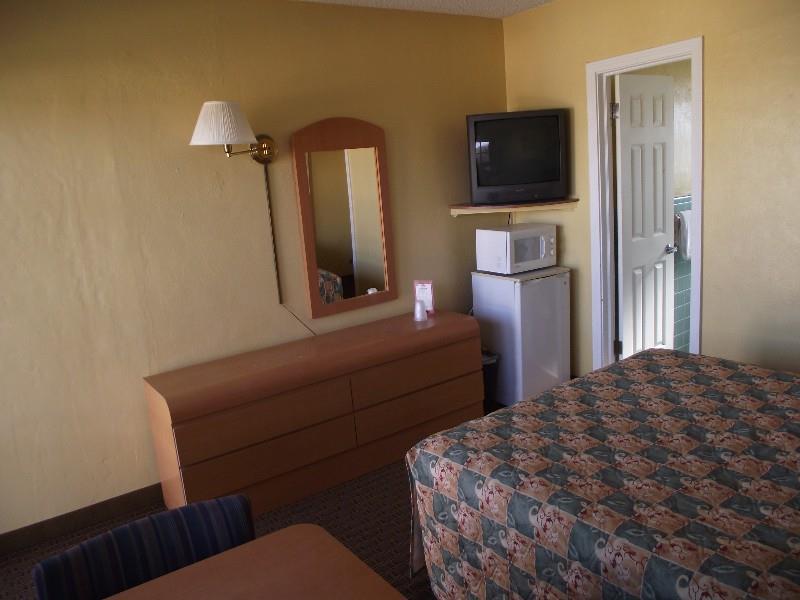 A 1 A Super Inn Ormond Beach Room photo